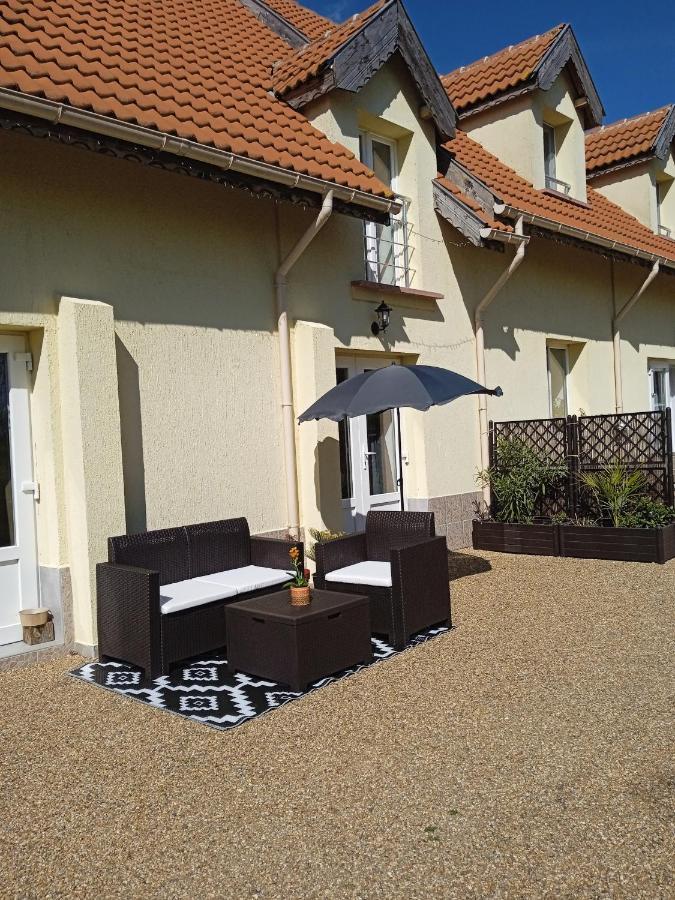 Maison De Vacances Sol & Piper Gombergean Exterior foto